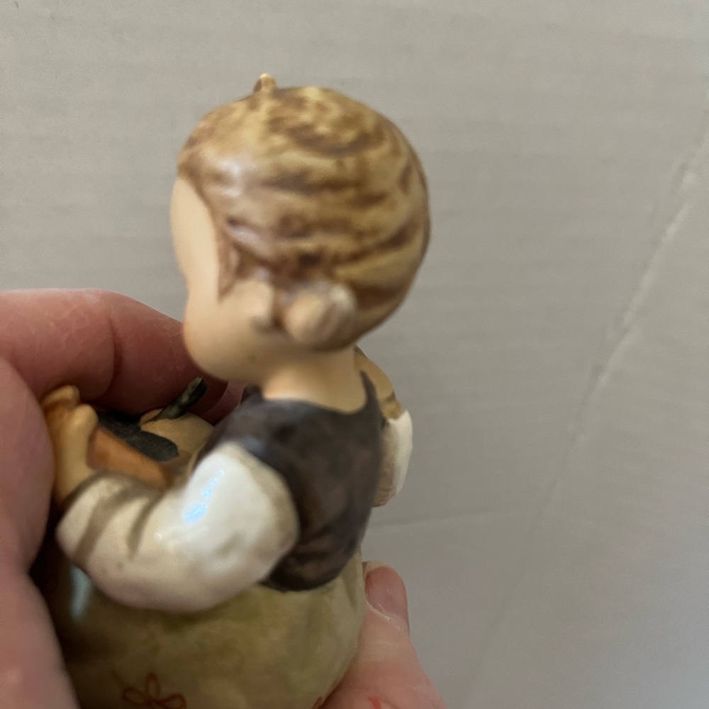 Goebel Ceramic Figurine of a big sister  reading to her brother. - Picture 3 of 4